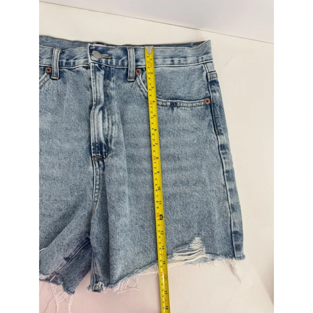 Simple Society Womens Light Wash High Rise Distressed Raw Hem Denim Shorts 31